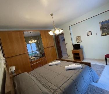 Mili San Pietro Apartment | Il viandante