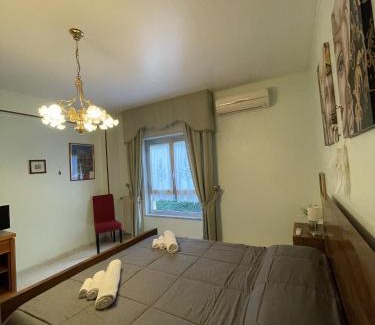 Mili San Pietro Apartment | Il viandante