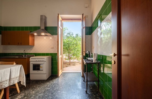 Selargius House | Il Villino Retrò - One Bedroom House, Sleeps 2