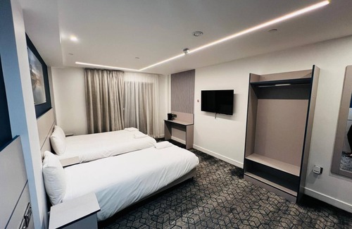 Valentines Hotel | Ilford Grand Hotel