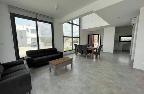 Pyrgos Villa | Ilia's Vilas Gardenn