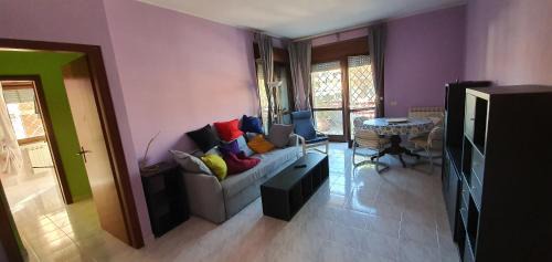 Borghesiana Apartment | ILIO e GIULIA APART 300 METERS FROM METRO STATION C