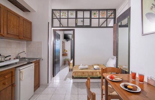 Hersonissos Centre House | Iliostasi Beach Apartments