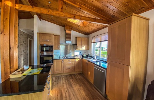 Fangfoss Cabin | Immaculate 3-Bedroom Private Lodge near York