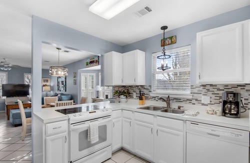 Clipper Cove House | Immaculate & Adorable Beach Cottage! Steps to Community Pool & Beach! Gameroom/Mancave
