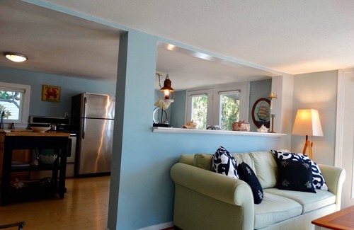 Tybee Island House | Immaculate and Pet Friendly 2 BR 2 Bath House on Tybee's North End!