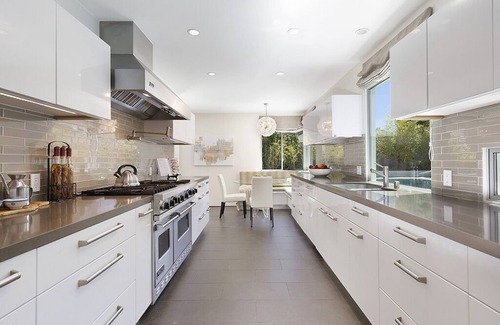 Bel Air House | Immaculate Architectural located on a cul-de-sac in Bel Air Park