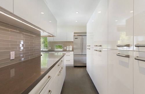 Bel Air House | Immaculate Architectural located on a cul-de-sac in Bel Air Park