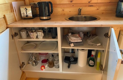 Allanfearn Ski Chalet | Immaculate Cabin 5 Mins to Inverness Dog Friendly