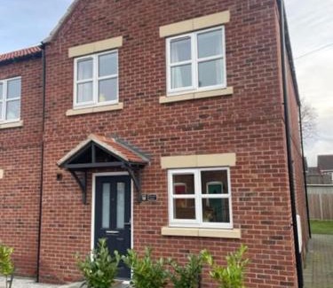 Doncaster House | Immaculate house in Doncaster 2