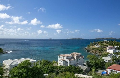 Great Cruz Bay Condo | Immaculate remodeled 3 bed 3 bath condo w/ AC. Walk to Downtown Cruz Bay
