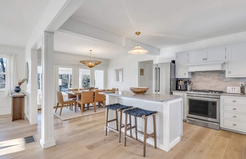 Bantam House | Immaculate waterfront home nestled in the Litchfield hills w/tons of.