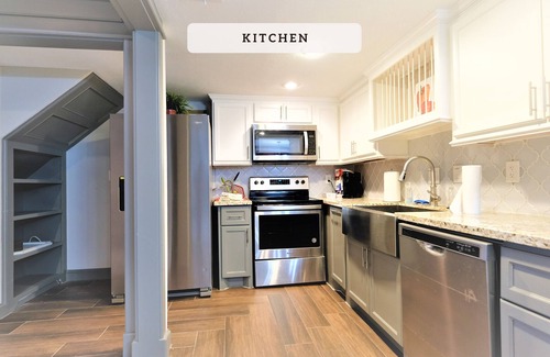 Sharpstown House | Imogene -SW Houston, Galleria, NRG, Med Center, China Town