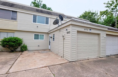Sharpstown House | Imogene -SW Houston, Galleria, NRG, Med Center, China Town