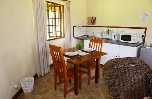 Krugersdorp Ski Chalet | Impangele Lodge Chalet 04 - Studio