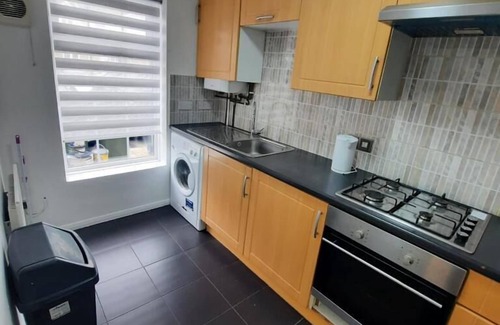 Thamesmead House | Impeccable 2-Bed House in Thamesmead London