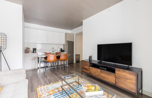 MIT Apartment | Impeccable Kendall Square 1BR w/Gym, near Shops & Dining, by Blueground