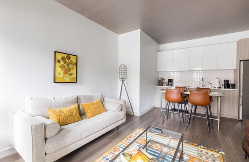MIT Apartment | Impeccable Kendall Square 1BR w/Gym, near Shops & Dining, by Blueground