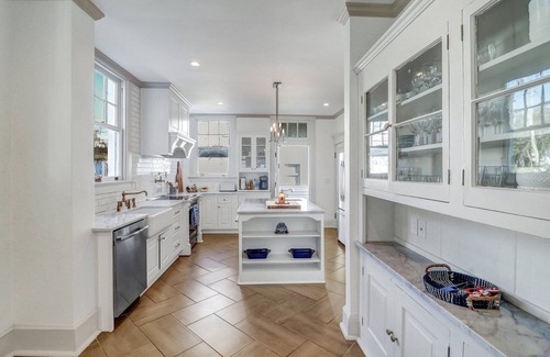 Baldwin Park House | Impeccable Mansion w/Private Parking and Large Yard by Lucky Savannah