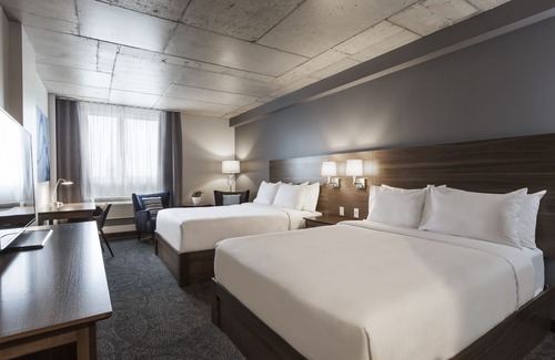 Boucherville Hotel | Imperia Hotel & Suites Boucherville
