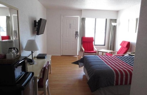 Grand Forks Hotel | Imperial Motel