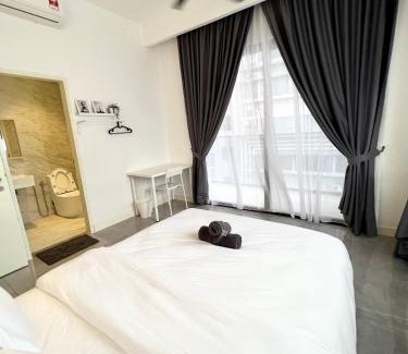 Taman Melaka Raya Apartment | Imperio Residences Private Bathtub or Jacuzzi by Nestcove