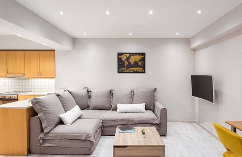 Vari-Voula-Vouliagmeni Villa | Impressive Athens Apartment | Athens Charming Nest | 1 Bedroom | Air.