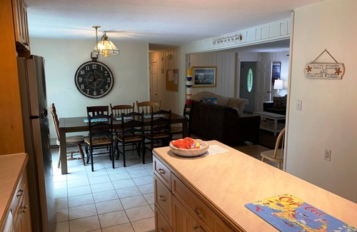 East Falmouth House | In Ground Pool, A/C, 4+BR, 3BA, Wifi, Game Room. Sleeps 10-12, strong wifi