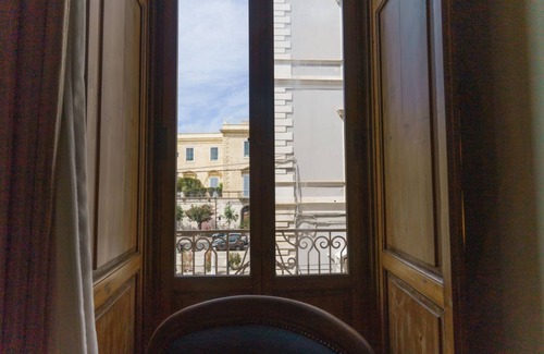 Trani Apartment | In Rada Room Ponente