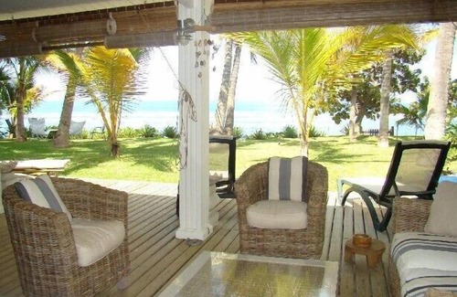 Grand Fond Villa | In Saint-Gilles les Bains villa 'Green Ray' charm, feet in water.