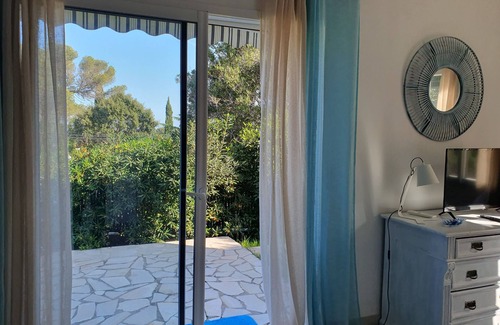 Saint-Aygulf Villa | In St Aygulf, recent air-conditioned villa, detached, 2 rooms and enclosed parking space