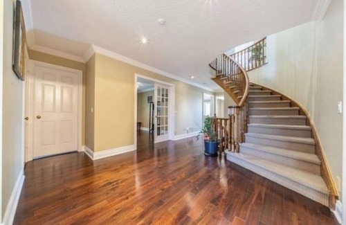 Markham House | In-suit bedroom in Unionville-Queen bed