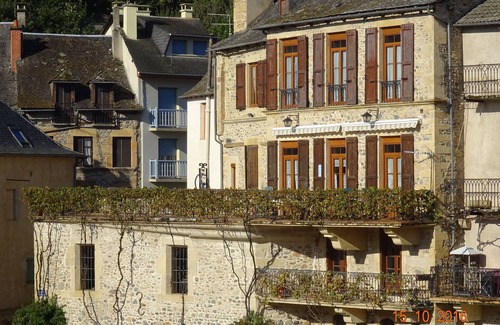 Saint-Geniez-d'Olt Apartment | IN THE CENTER OF THE BOURG FULL SOUTH APARTMENT