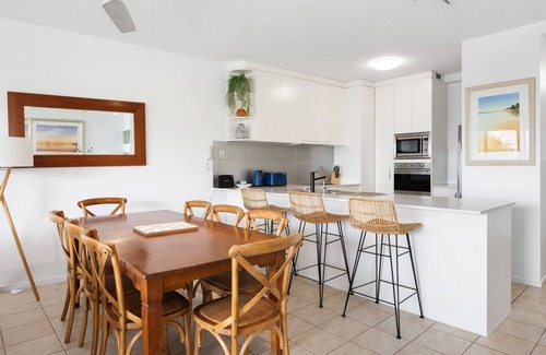Sunshine Beach Apartment | In the Heart of the Sunshine Beach Village - Unit 7 Sempre, 28-34 Duke St, Sunshine Beach