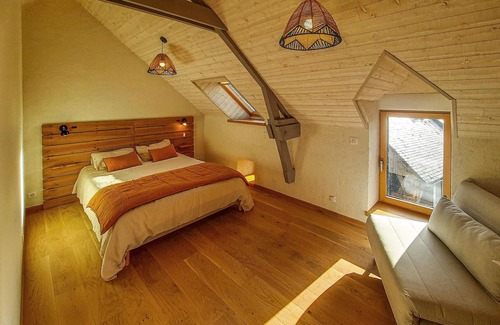Neulliac House | In the heart of Brittany, this stylish and spacious vacation home welcomes you.