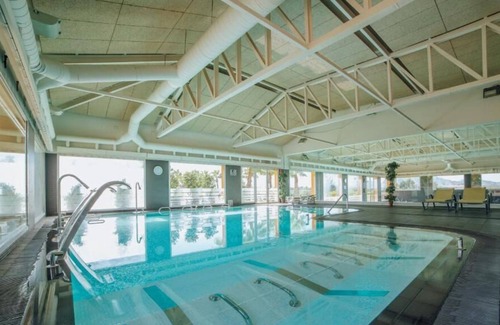 Crevillente House | In the heart of Costa Blanca! TWO Modern Cabins, Indoor and Outdoor Pools, Spa!