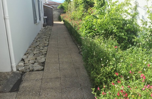 La Flotte Cottage | In the heart of La Flotte - House for 2 people - Private patio - Private parking