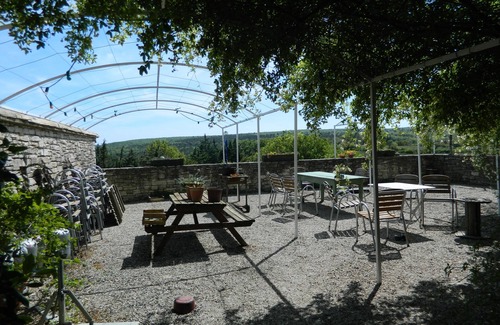 Issirac House | In the heart of the Gard countryside, in Provence