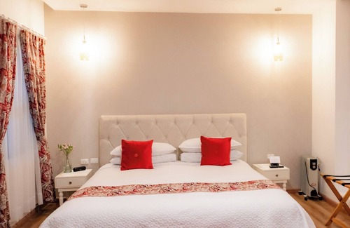 Quito Historic Center Bed & Breakfast | In the heart of the historic center within walking distance of museums, churches, cafes, etc.