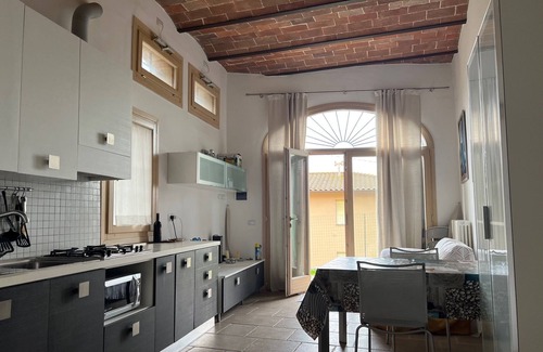 Casale Marittimo Apartment | In the historic center of Casale a few kilometers from the sea