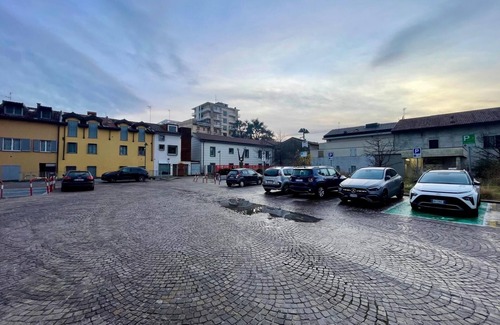 Seregno Apartment | In the historic center of a small town in Brianza, 20 km from Milan/Como/Lecco