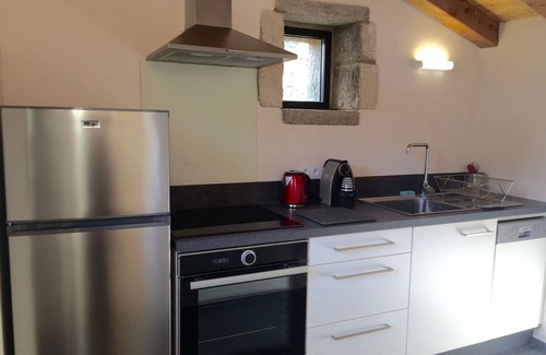 Plouguin House | "In the Land of Abers", in a valley of mills, 800m from the Aber (beaches 9 ')