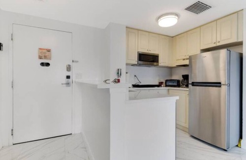 Southwest Orlando Apartment | In the middle of the fun CLOSE TO UNIVERSAL International drive 2 bedroom suite