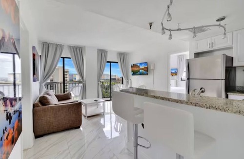Southwest Orlando Condo | In the middle of the fun CLOSE TO UNIVERSAL International drive 2 bedroom suite