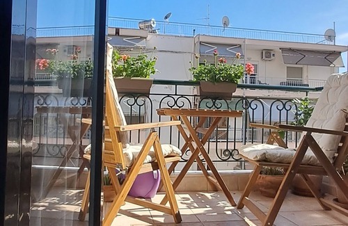 Kalamaria Condo | In the most beautiful area of Thessaloniki, in Aretsou Kalamaria . 1G Internet.