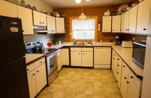 Black House | In the Ozark Mountains.on the Crystal Clear Black River!