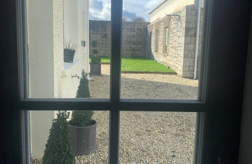 Trim House | In Town Beautiful Trim Castle Cottage