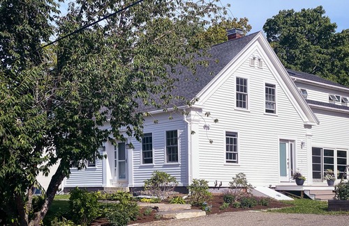 Rockland House | In-town, coastal + relaxing in Rockland