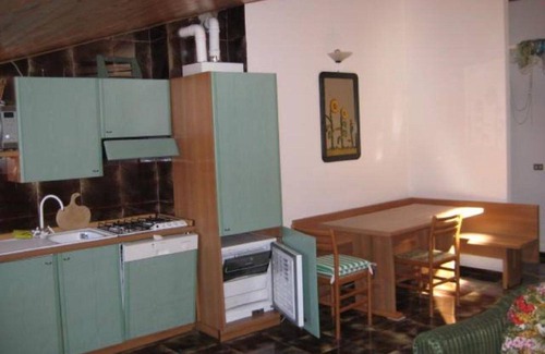 San Felice del Benaco Apartment | In Via Giordano Bruno 3 with a park of 9,000 sqm with 2 beautiful pools