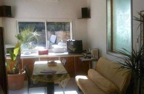 Cassis Apartment | In villa beautiful air-conditioned duplex poolside/garden 4 adults+garage.